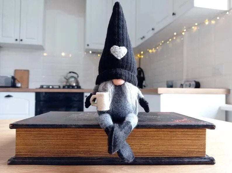 Faceless Wonder Knitted Dolly